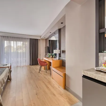 Seven Seas Gravel Select Complex 5*